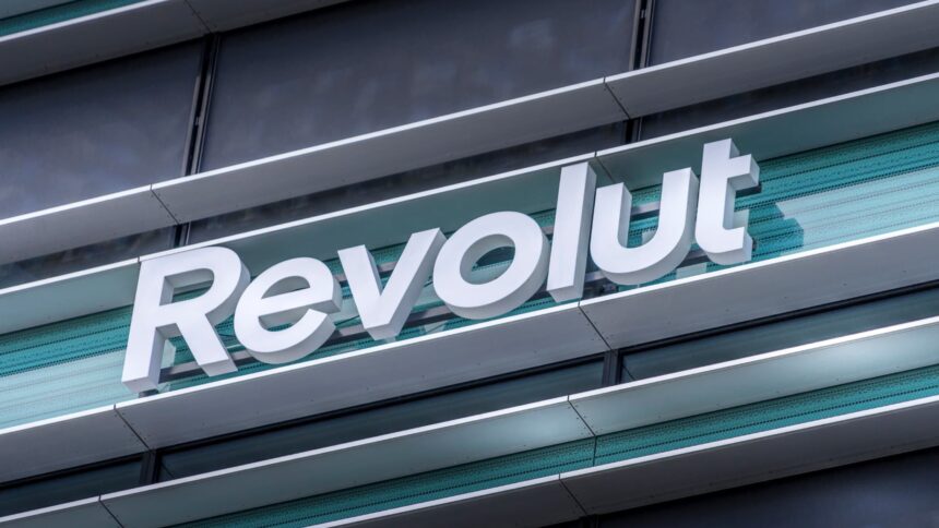フィンテック企業「Revolut」、仏に10億ユーロ出資──パリに西欧本社を新設へ