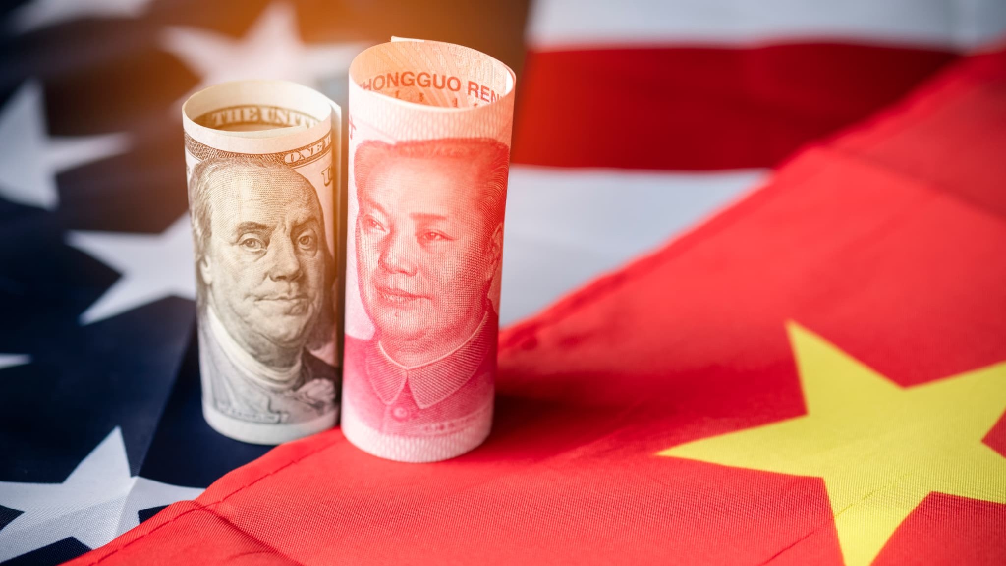 中国、人民元ステーブルコイン導入を検討──米国に対抗し国際通貨化を加速