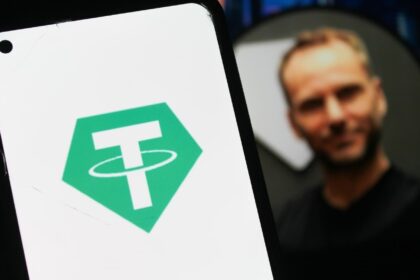 テザー、ボー・ハインズ氏を米国戦略顧問に任命＝元ホワイトハウス仮想通貨評議会事務局長