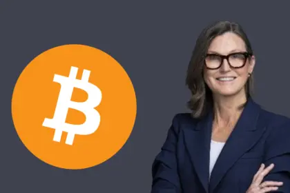 キャシー・ウッド氏「ビットコインは最大の暗号資産」と断言──イーサリアム・ソラナも評価
