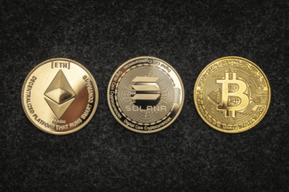 TNLメディアジーン、BTC・ETH・SOL限定の暗号資産財務戦略を発表