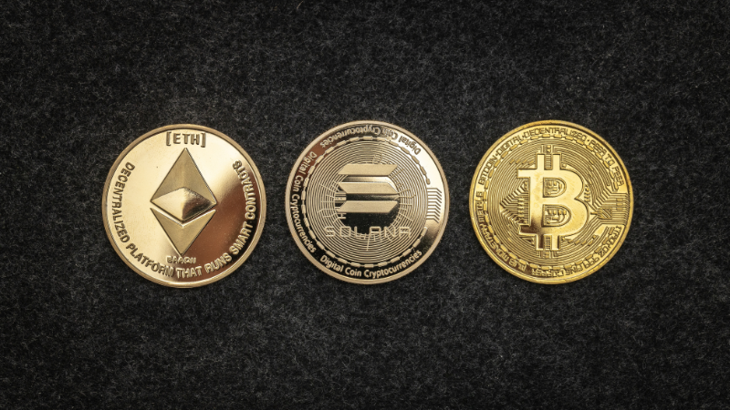 TNLメディアジーン、BTC・ETH・SOL限定の暗号資産財務戦略を発表