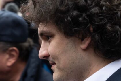 サム・バンクマン=フリード、SNSで「弁護士乗っ取り」主張拡散──極右ブログが陰謀論的見解を支持