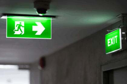 仮想通貨トレーダー、4つの出口戦略公開──「9月末売却」的中で残る3条件に注目