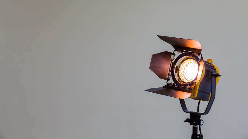 仮想通貨セクター、30日間で明暗くっきり──プライバシー関連86%急騰、NFT・ステーキングは2桁下落