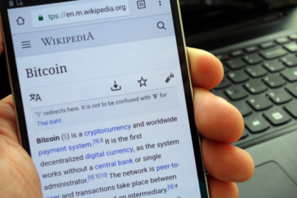 「ビットコインは失敗だ」──ウィキペディア創業者、2050年に1万ドル未満の可能性を示唆