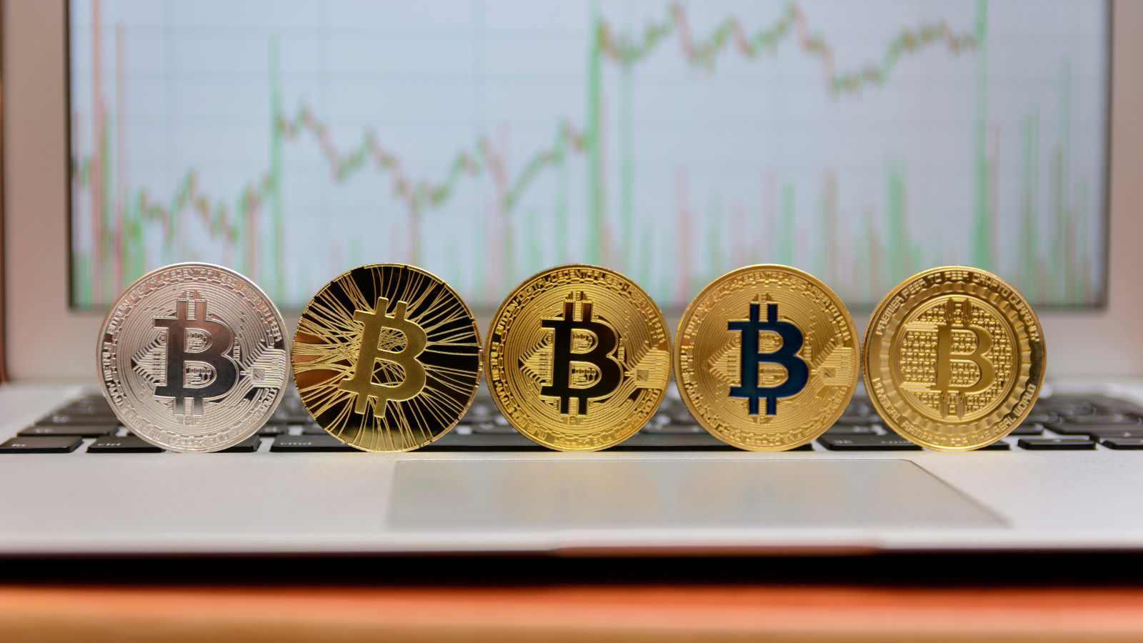 ビットコイン、今週の命運は月曜日に──直近11週中8週で機能した曜日パターンとは